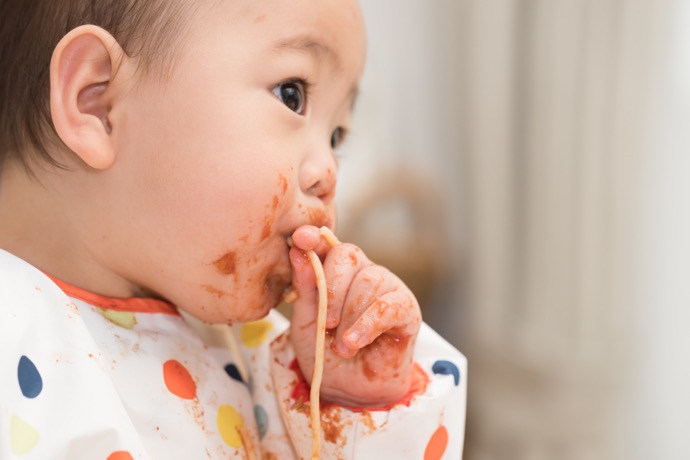 「母乳やミルクを飲ませないこと」ではなかった! 正しい離乳の知識を知ろう