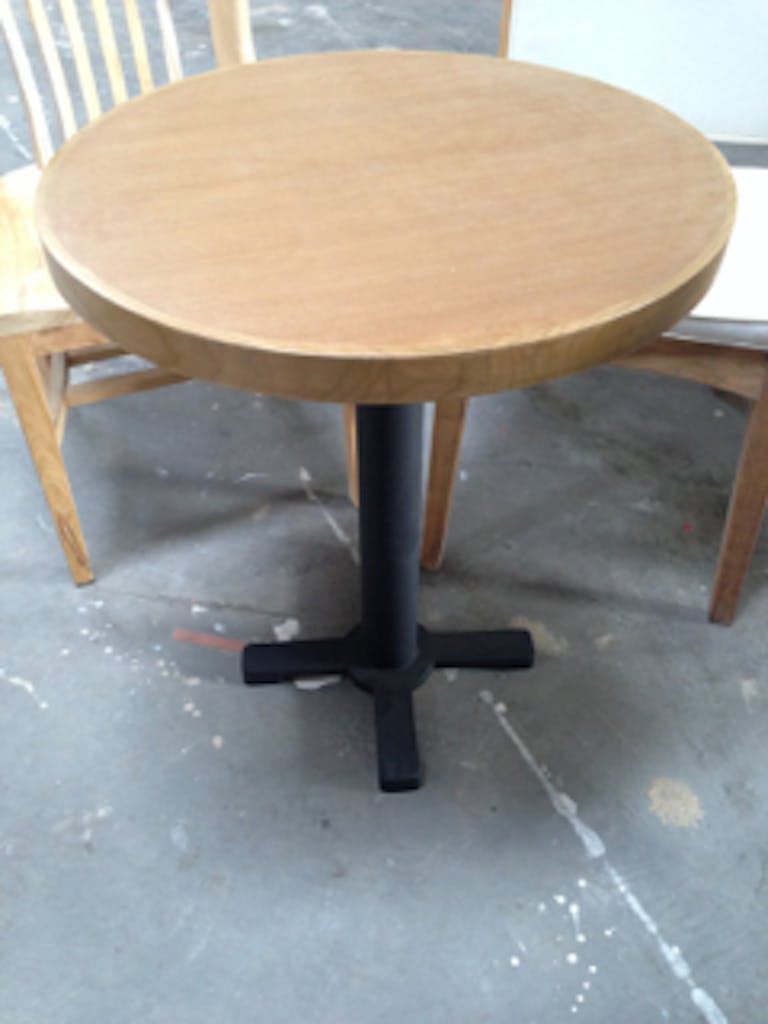 10.Round_table
