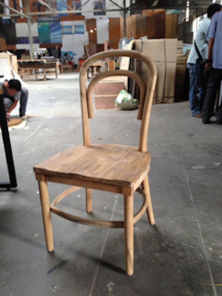 2.Chair_1