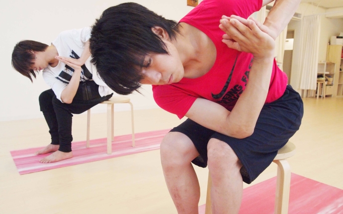 便秘を今すぐ解消！イケメンがチャレンジする「トイレヨガ」 菌トレkintre