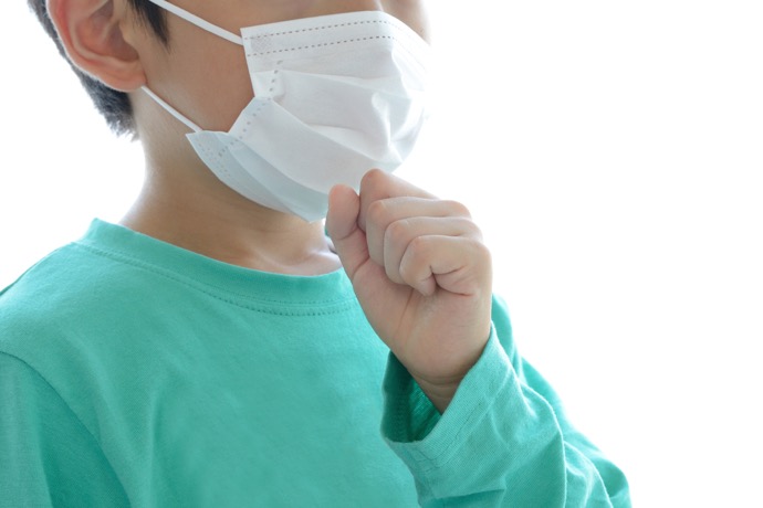 子どもの、のどの痛みの原因に!「溶連菌」とその感染症とは?