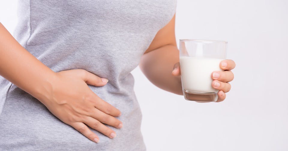 牛乳でおなかがゴロゴロする人でもヨーグルトが食べられるのは、乳酸菌のおかげって本当？