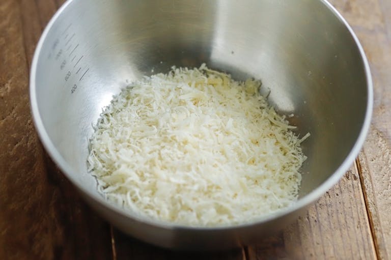 チーズと黒胡椒だけでこの深み!? チーズを味わうパスタ:「カチョエペペ」