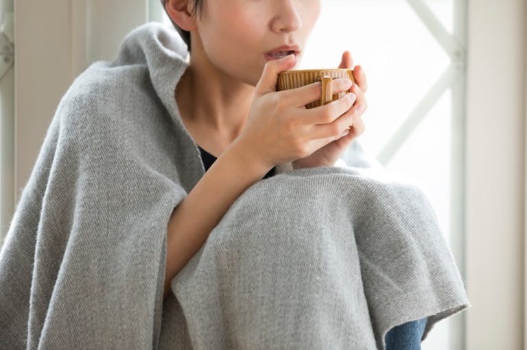 冷えによる腹痛の原因と対処法