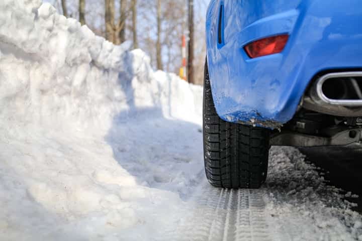 スタッドレスでも過信は禁物 Jafが行った雪の坂道での登坂テスト結果は On The Road スタッドレスでも過信は禁物 Jafが行った雪の坂道での登坂テスト結果は On The Road