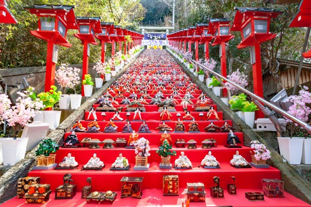ビッグな雛壇を家族で見に行こう!「ひな祭り」ドライブスポット