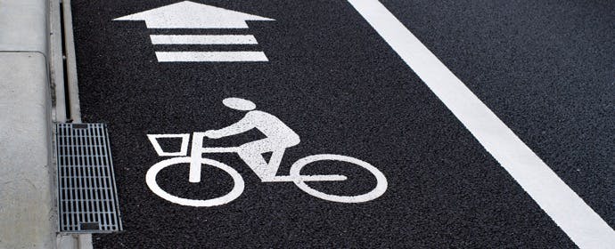 「自転車専用通行帯（自転車レーン）」と「自転車ナビマーク・自転車ナビライン」の意外な違いとは？