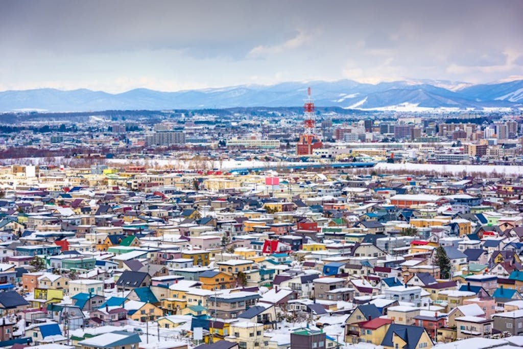 スタッドレスタイヤ履き替えの目安に!主な大都市の「最も早い初雪」の記録