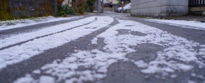 スタッドレスタイヤ履き替えの目安に！主な大都市の「最も早い初雪」の記録