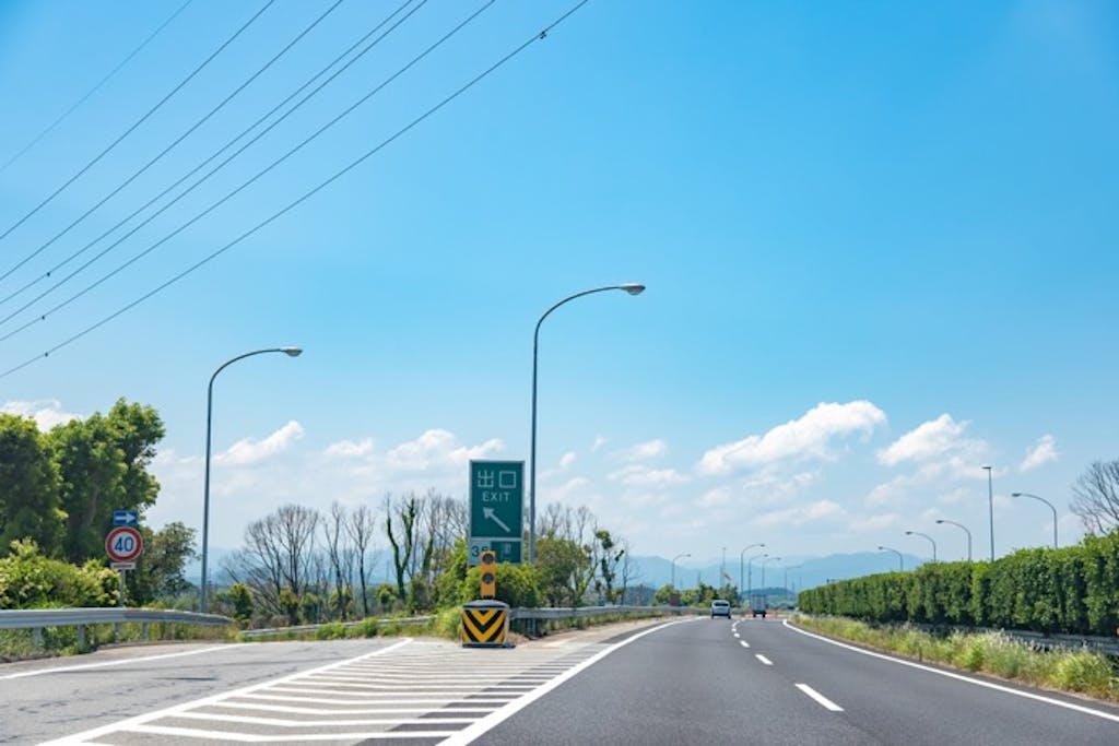 ゼブラゾーン は走行してもok それともng そもそも正式名称は On The Road