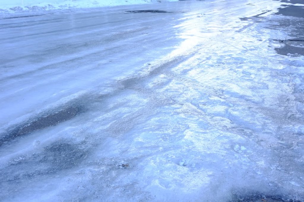 自動車にまつわる、あの横文字は海外でも通じる?それとも…?