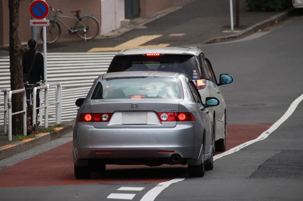 守らないと危険!安全な車間距離とは