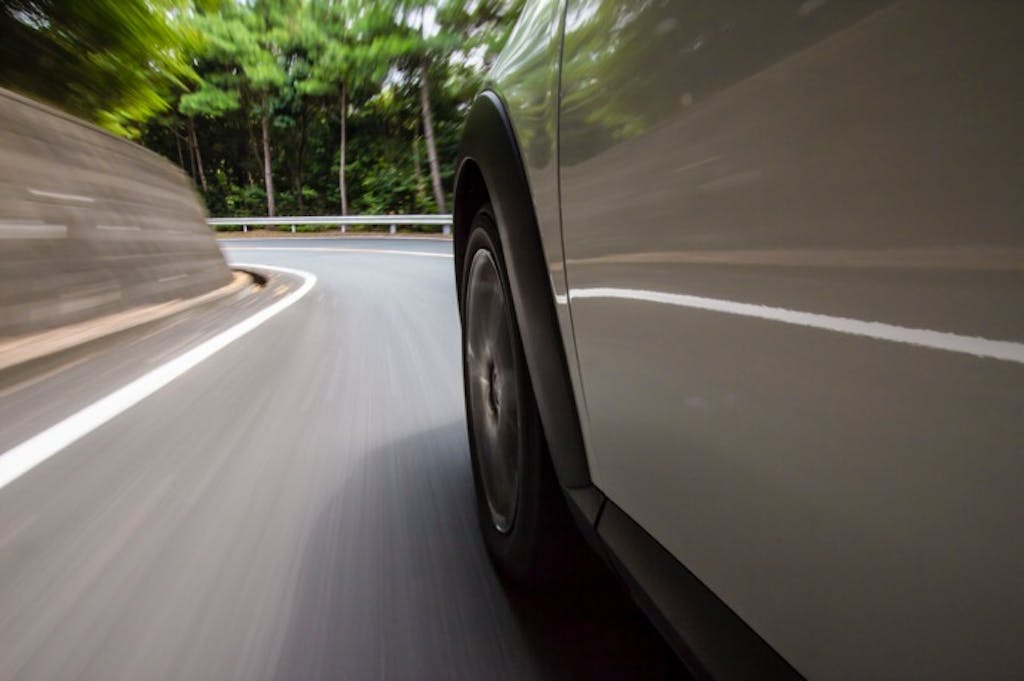 タイヤのインチアップとは。メリットとデメリットについて解説