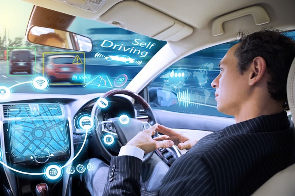 車載カーナビとスマホアプリはどっちがいいの?それぞれのメリットデメリットを解説!