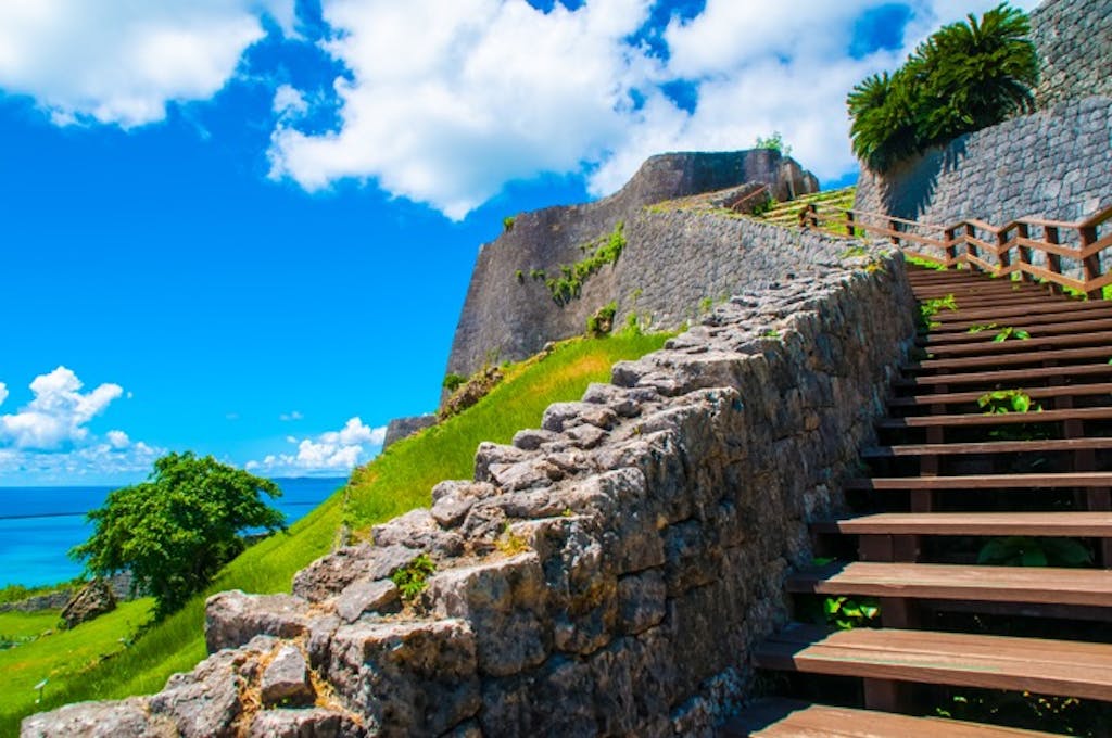 沖縄旅行はドライブで満喫!絶景スポットを紹介!