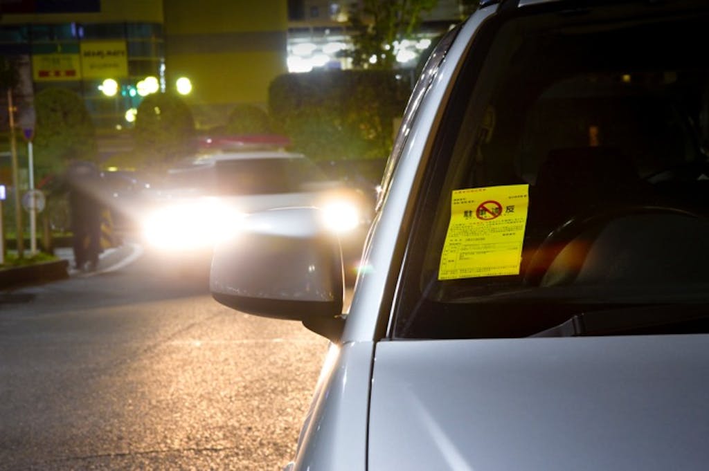 駐車と停車の違いを具体例で分かりやすく解説!違反による罰則の違いとは?