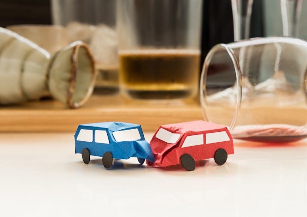 飲酒運転の車に同乗したらどうなる?――同乗者の責任と回避策ガイド