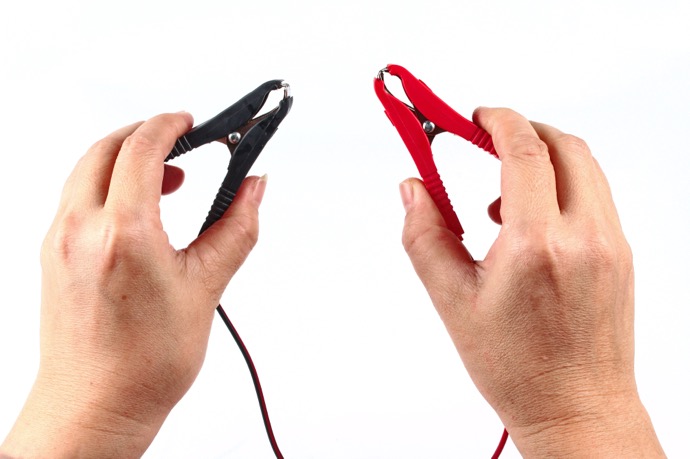 原付のバッテリー上がり対処法｜原因・応急処置・充電と交換の完全ガイド 