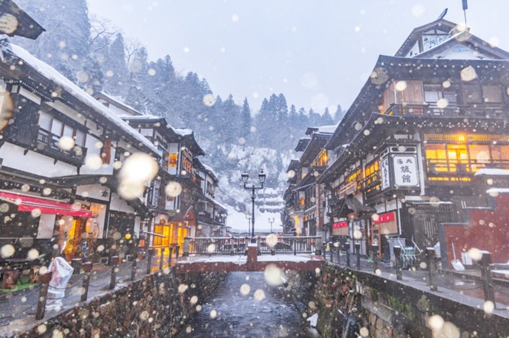 【2026年2月〜3月】冬の絶景ドライブスポット5選|雪見・早桜とドライブ安全対策