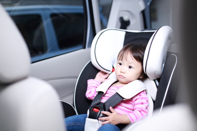 子連れドライブの必需品！車内で子どもが喜ぶ暇つぶしグッズ【年齢別おすすめ】
