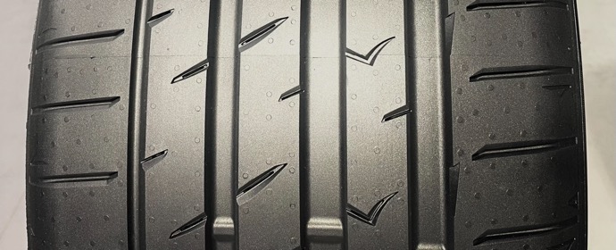 方向性タイヤ・非対称パターンの取り付け向きと注意点｜知っておきたい装着法の基本