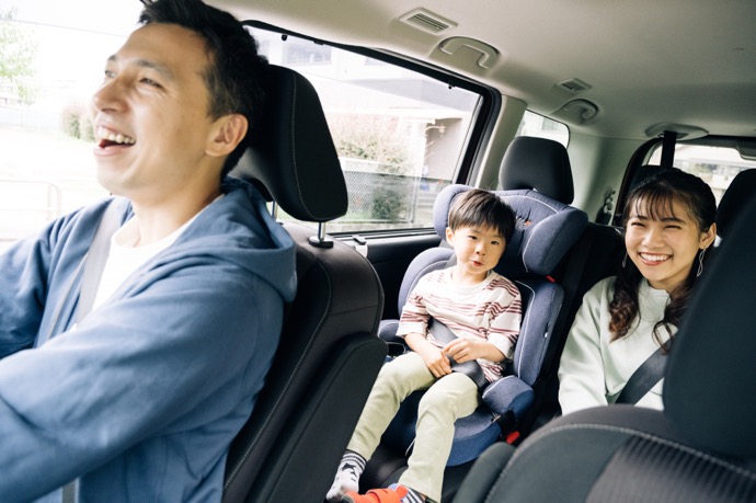 家族ドライブの渋滞でも疲れない！車内を快適に過ごすコツ