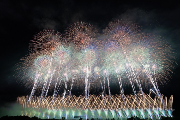 赤川花火大会（山形県鶴岡市）