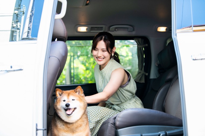 一緒に避暑に行こう！愛犬とのドライブでの熱中症対策＆休憩術